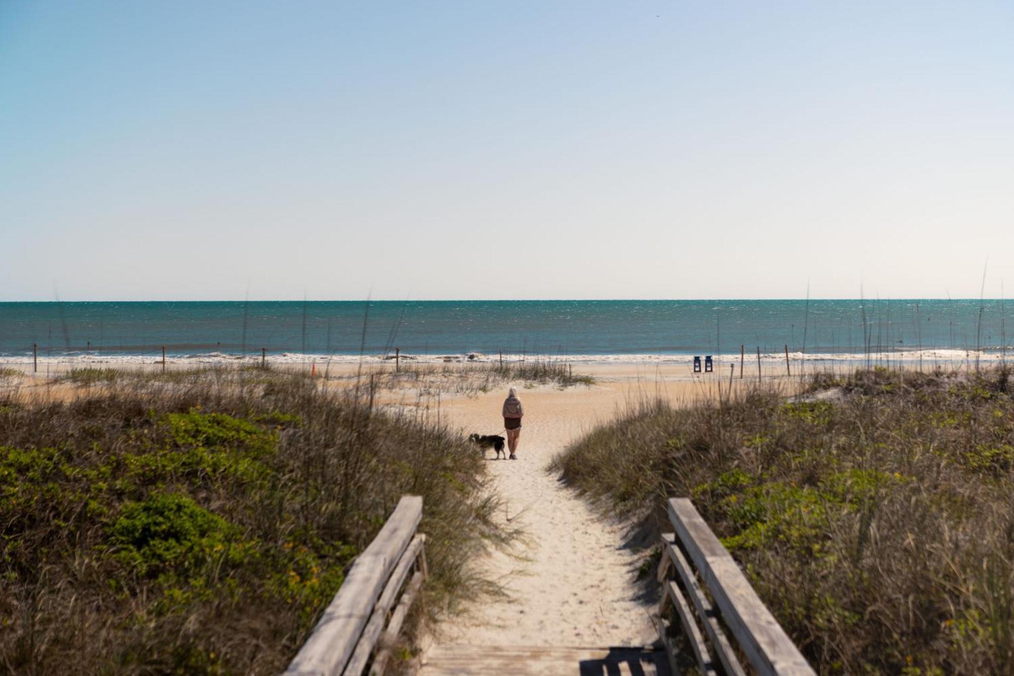 Guy Harvey Resort On Saint Augustine Beach Exterior photo